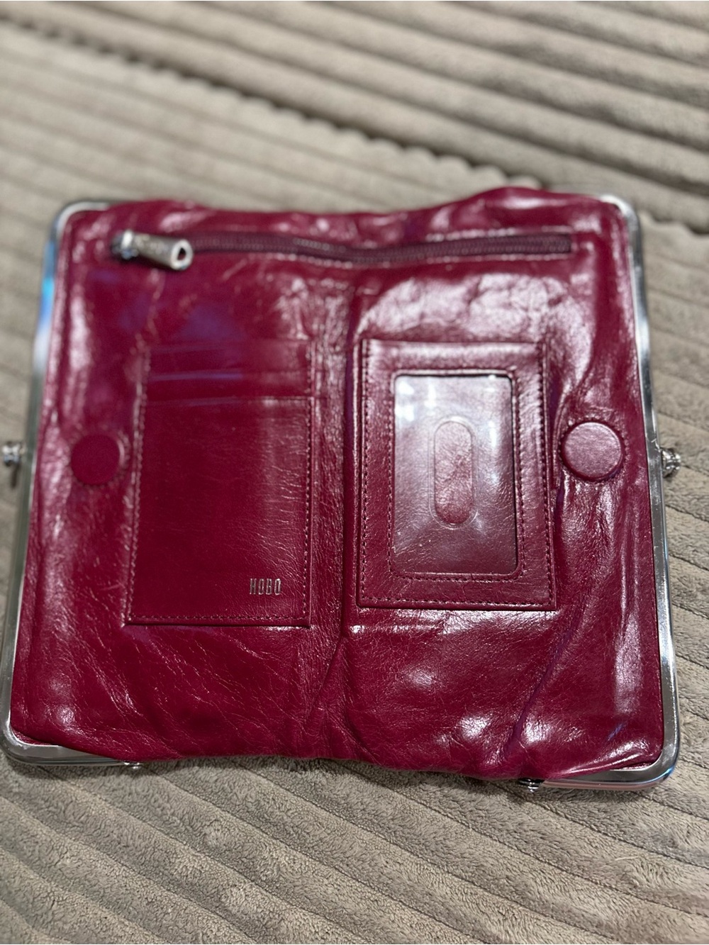 HOBO Leather Kiss-Lock Wallet in Burgundy - Picture 3 of 7